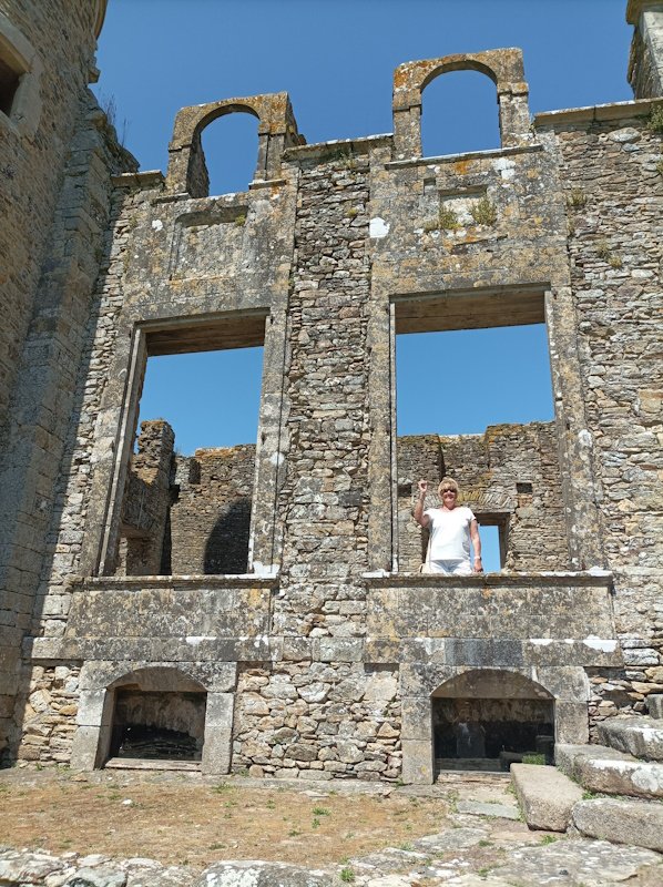 Cricri attends le retour de son Don Juan