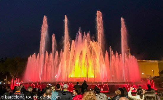 Fuente màgica en Montjuïc.. Barcelona