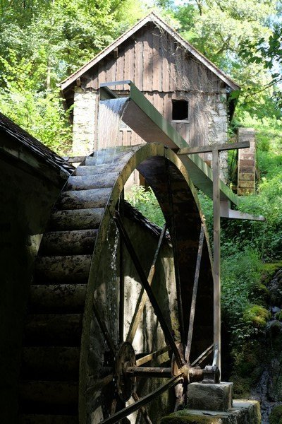 moulin à huile de noix 1.JPG