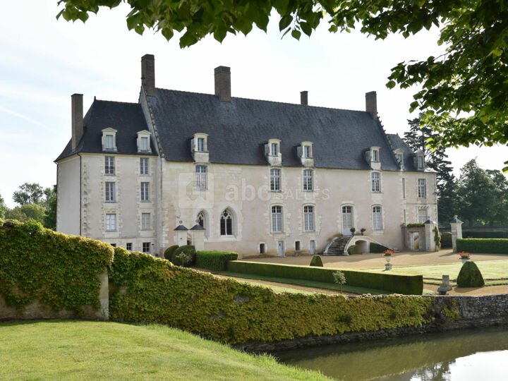 chateau desansay.jpg
