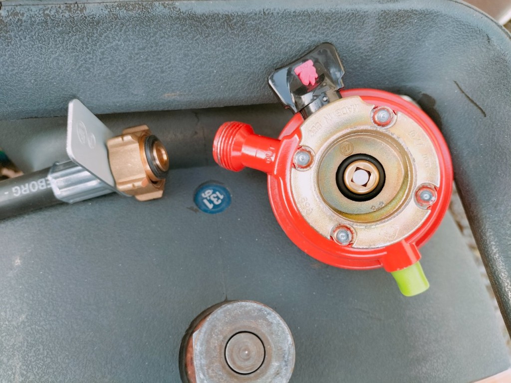 Raccord de la lyre pas compatible avec le clip du cube propane de butagaz