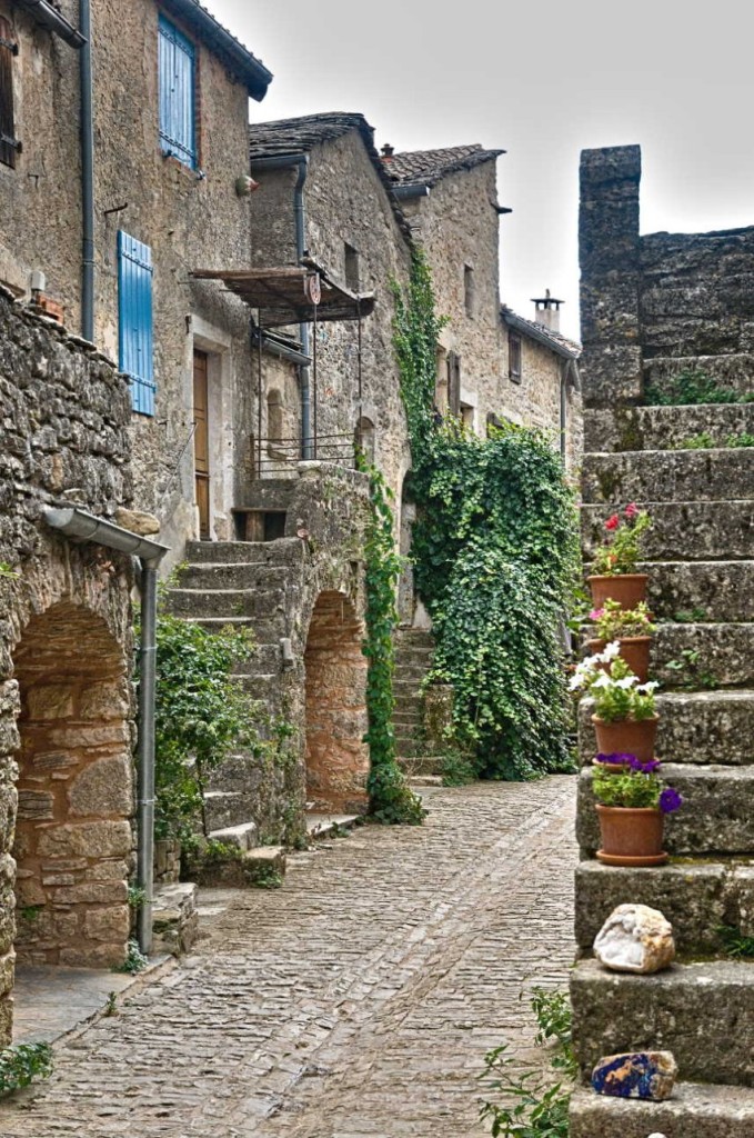La Couvertoirade  ruelle 2.jpg