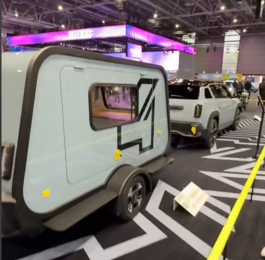 R4 Electrique.JPG