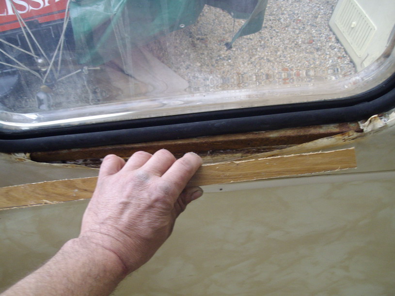 sous les fenetres.....jpg