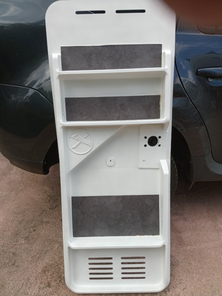 Découpe vinyl de revêtement sol ,reste de bricolage