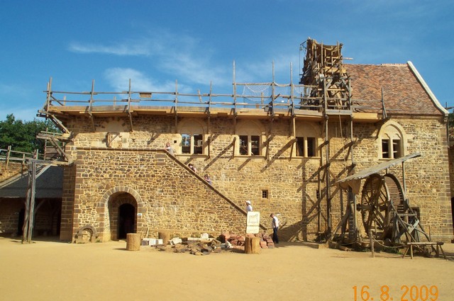 Guedelon 2009 07.jpg