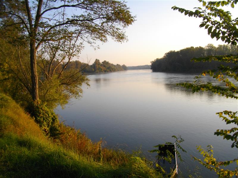 la loire au pied du camping
