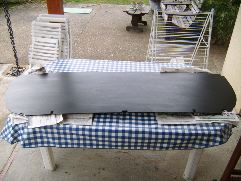 Le plancher arrière une fois peint.