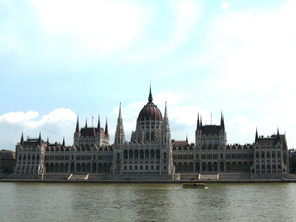 Parlement de Budapest.jpg