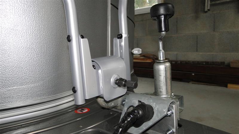 nous avons opté pour un système d'attache plus pratique