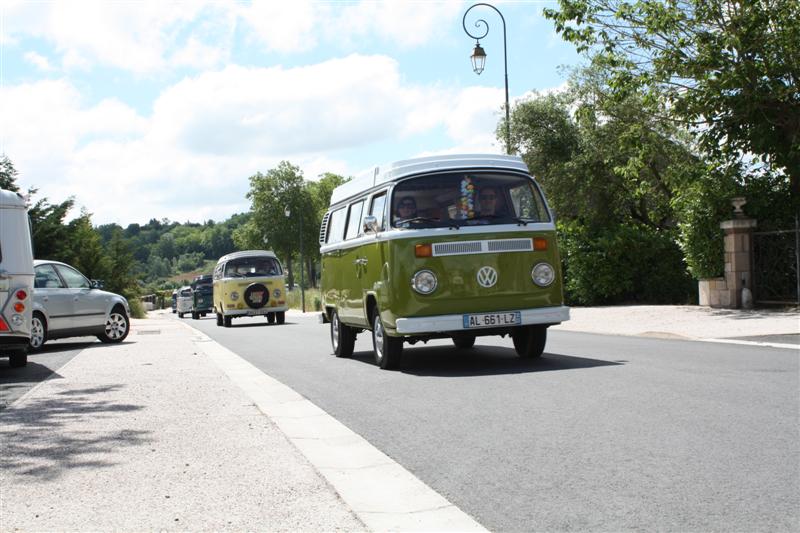 Rencontre insolite à la sortie de Castelnau de Montmiral