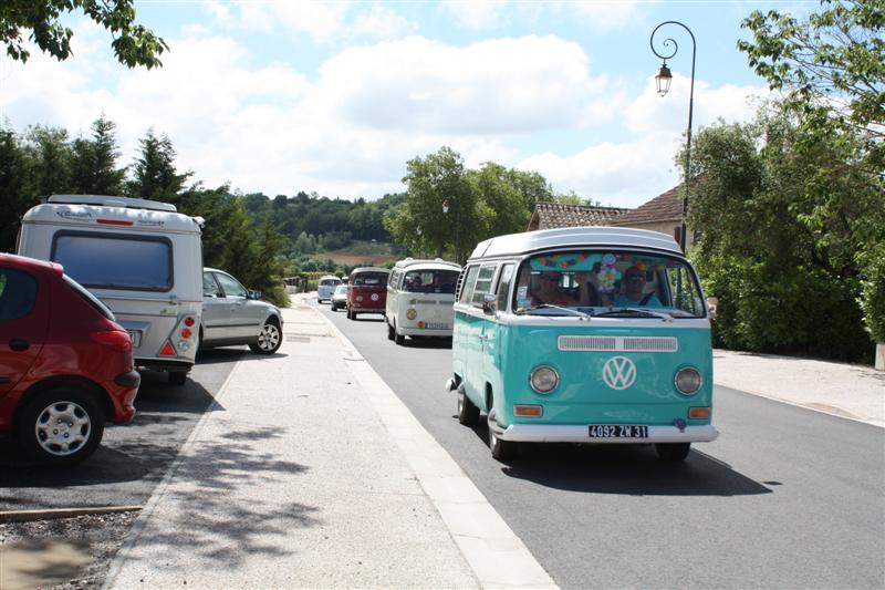 Rencontre insolite à la sortie de Castelnau de Montmiral