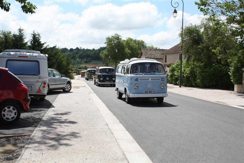 Rencontre insolite à la sortie de Castelnau de Montmiral