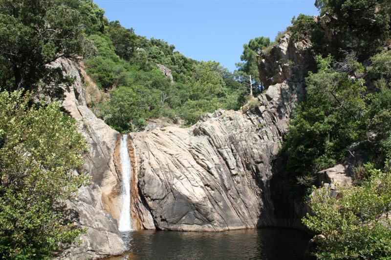 Les Marmites de FERRUCCIO . Trés peu connues, donc pas de monde. L'accés est un peu difficile, pour info : N 41°37'54" - E 9°13'48" (garez la voiture à cet endroit et descendez le sentier)