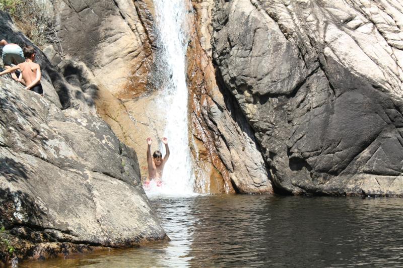 Les Marmites de FERRUCCIO . Trés peu connues, donc pas de monde. L'accés est un peu difficile, pour info : N 41°37'54" - E 9°13'48" (garez la voiture à cet endroit et descendez le sentier)