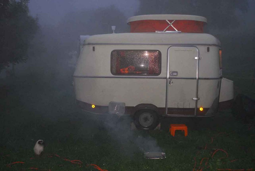Retour d'Ecosse et de l'archipel des Orcades, retour par le centre de la France, passage à St Etienne (sinistre) et direction le col de la Republique où ma ptite minette a été prise pour une pute par un manant alors qu'elle revenait des bois après la cueillette...veridique, j'en ris encore, enfin, tout seul...