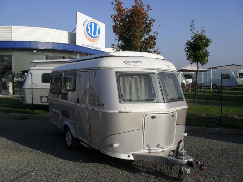 caravane-eriba-triton-gold-102510-7585.jpg
