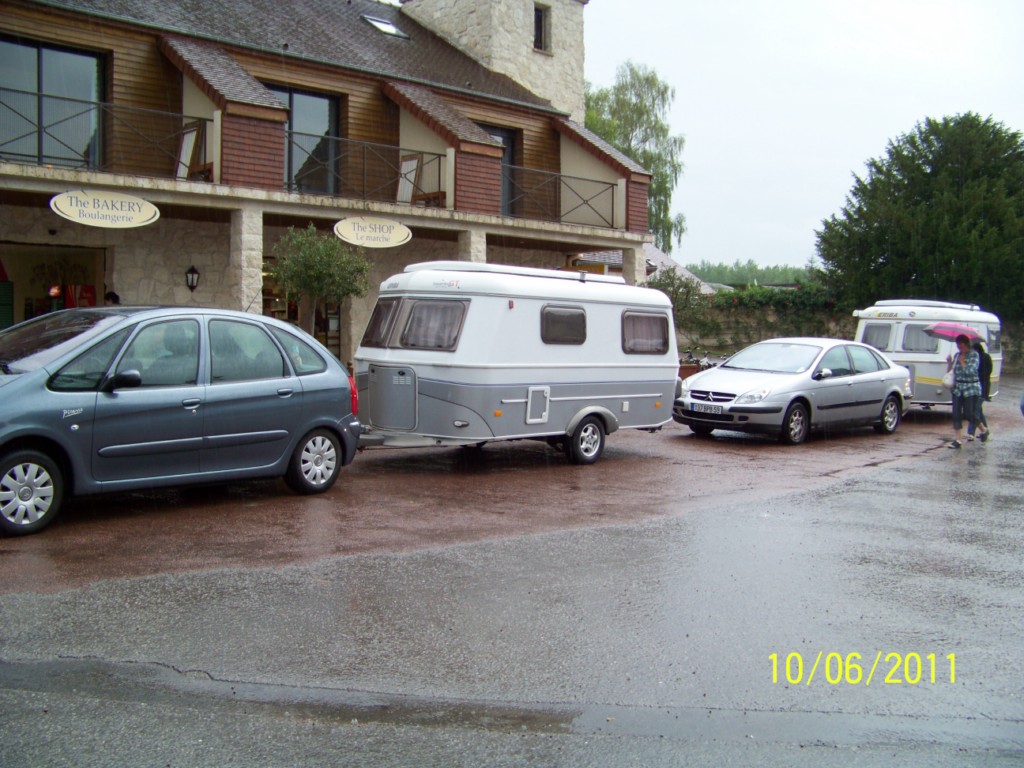 Arrivée sous la pluie, ça commence bien !