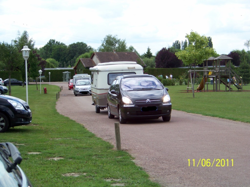 Arrivée de la suite de la troupe le lendemain après midi.