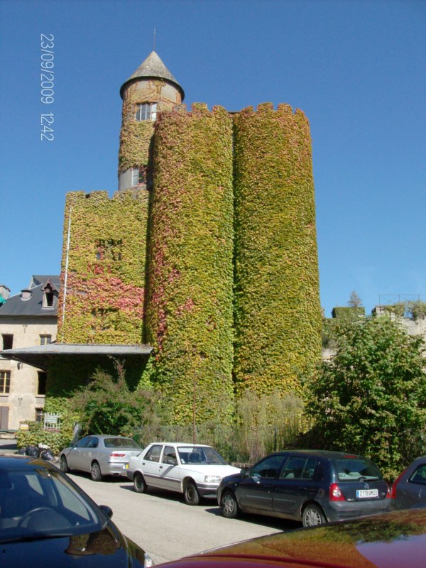 Les Tours du Moulins.jpg