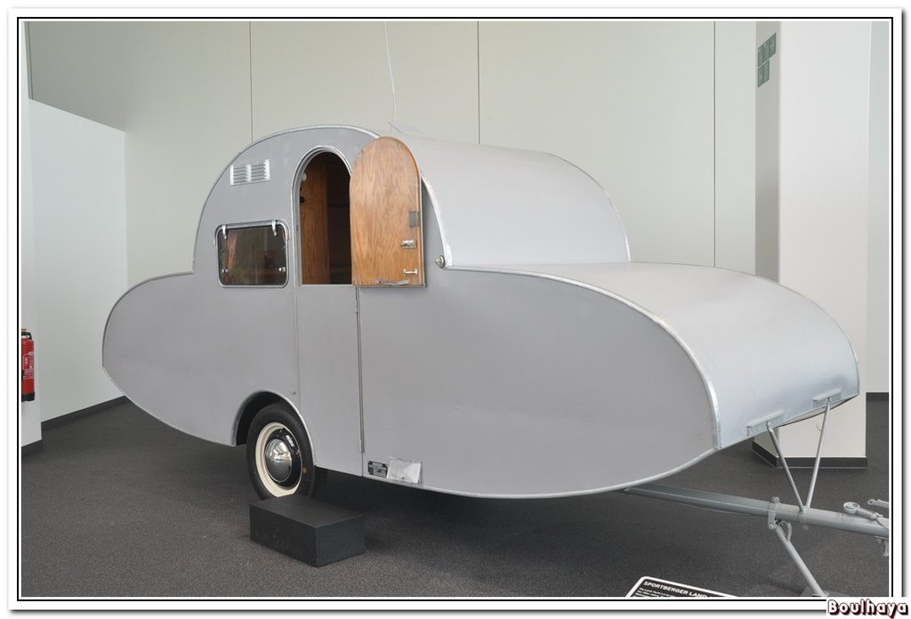 Land Yatch L6 1.jpg