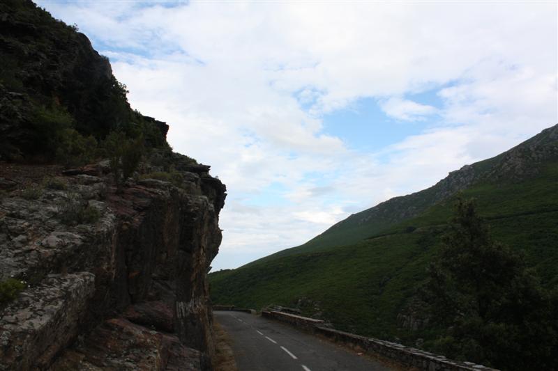 Sur la D62, entre Biguglia et le Col de San Stefano dans le Défilé de Lancone, étroit mais assez large pour nos caravanes