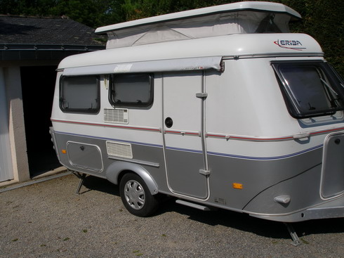 le store dans le rail d'origine