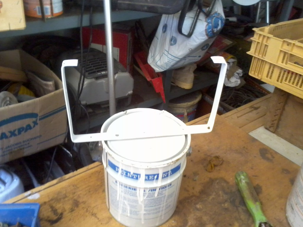 le support en allu que jai fabriqué pour le ventilo