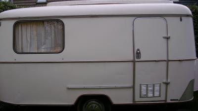 light-caravan 1974 002.jpg
