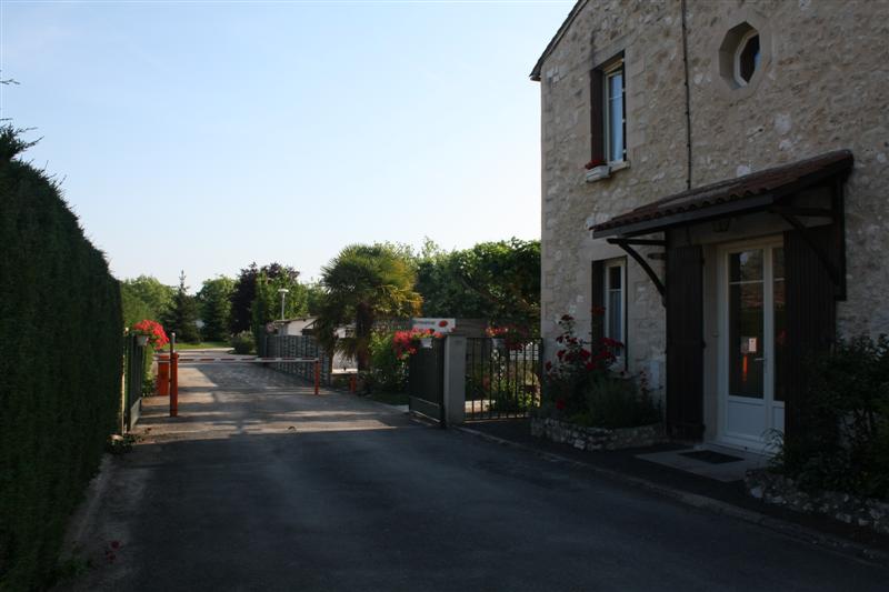 Etape au bord de la Dordogne, au camping "La Rivière Fleurie"