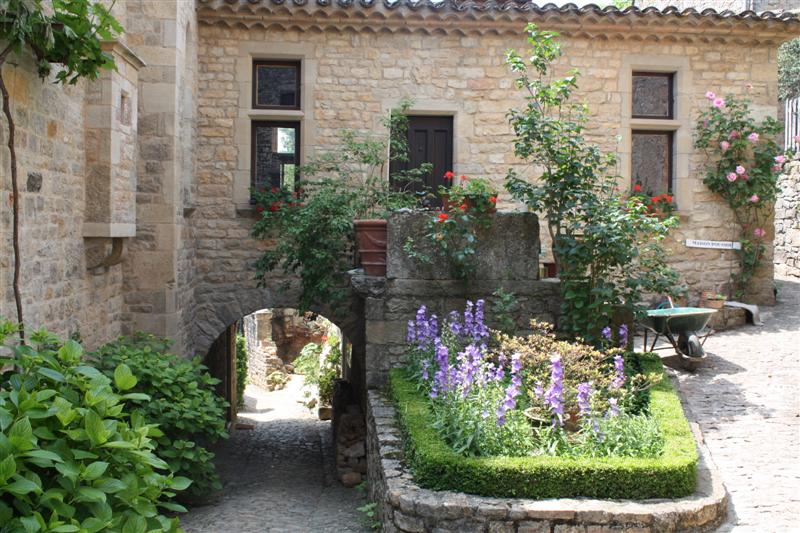 Visite du village de Bruniquel