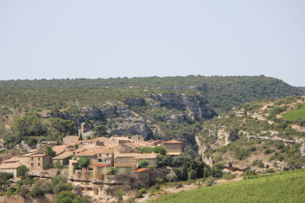 on change de direction <br />la citée de minerve très belle avec des gorges impressionnante qui l'entoure