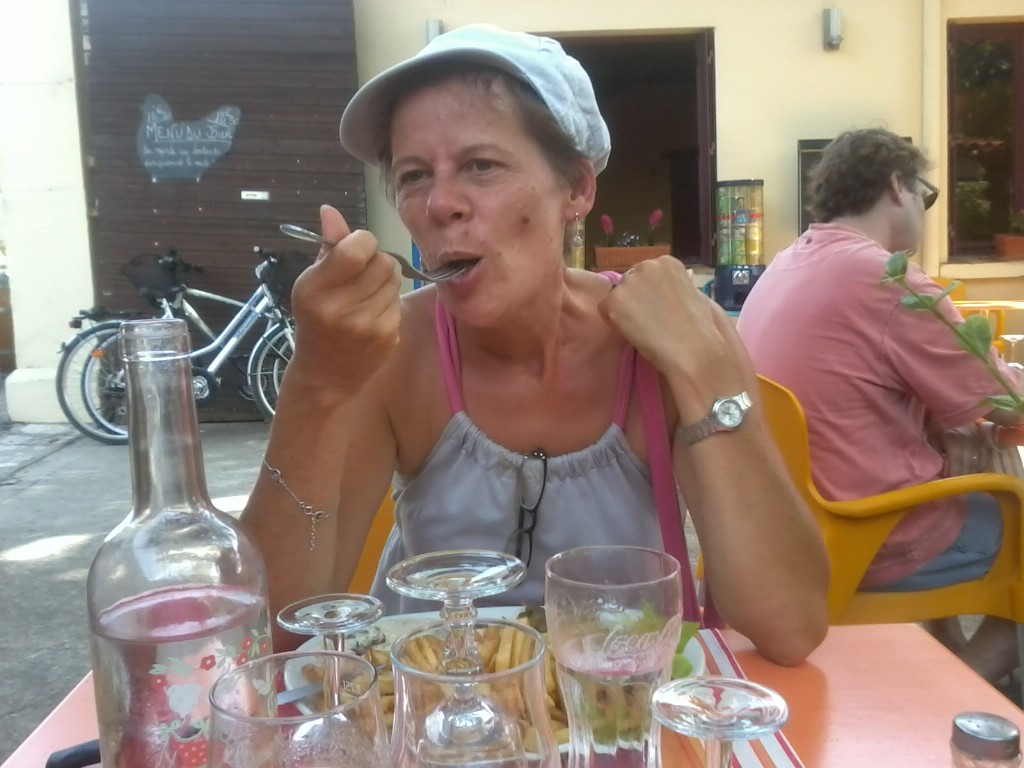 la preuve madame déguste et moi je trinque