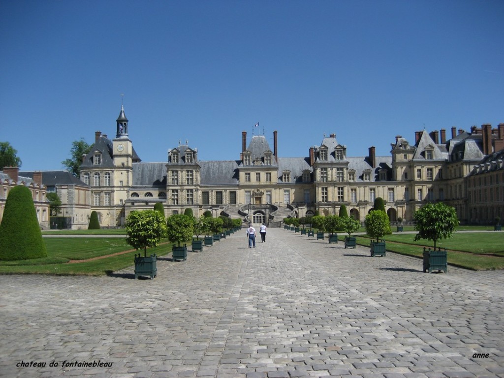 chateau de fontainebleau.jpg