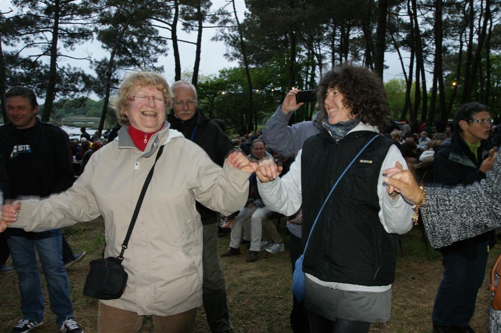 FEST NOZ , c'est parti , avec Zézette et Isa