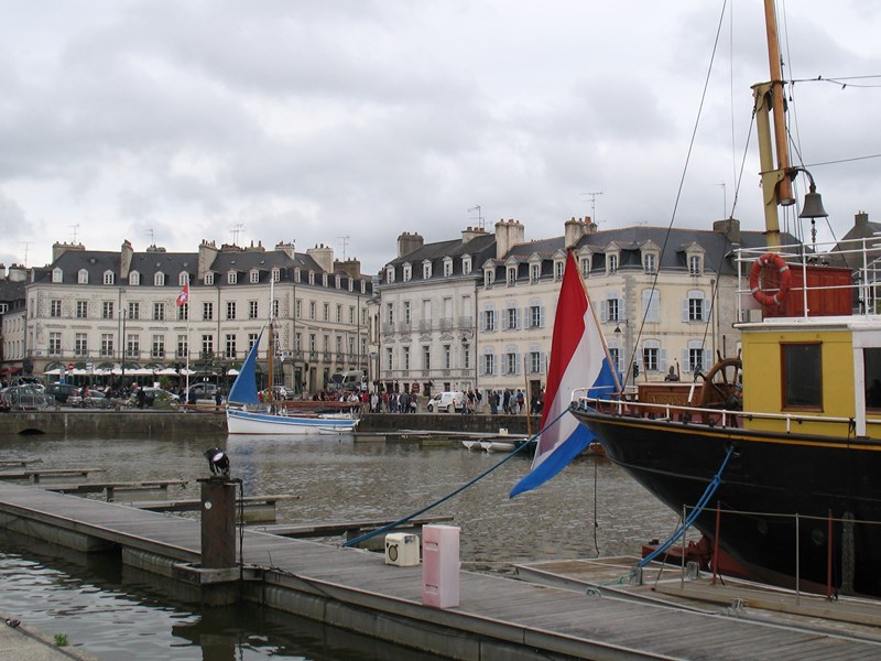 vannes les jardins sous les remparts