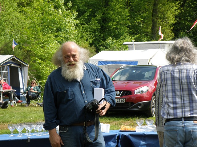 et aussi beaucoup d'amitiés