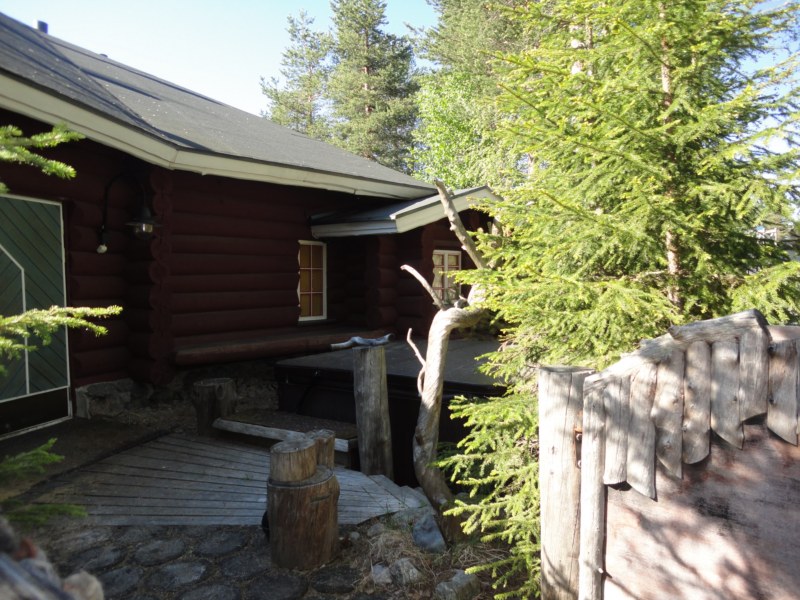 habitations des lapons ou sames<br />dommage il manque la neige.....