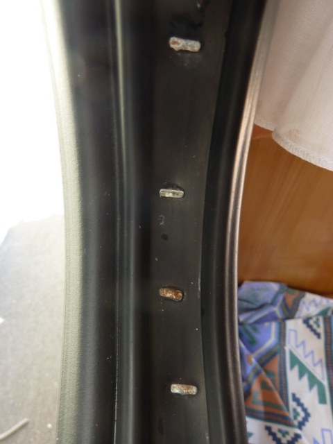 Pointage des quarts en premier en plaçant les têtes perpendiculaire au joint