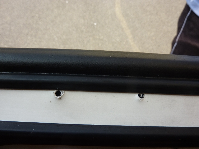 Position des trous pour être certain de verrouiller en "A"