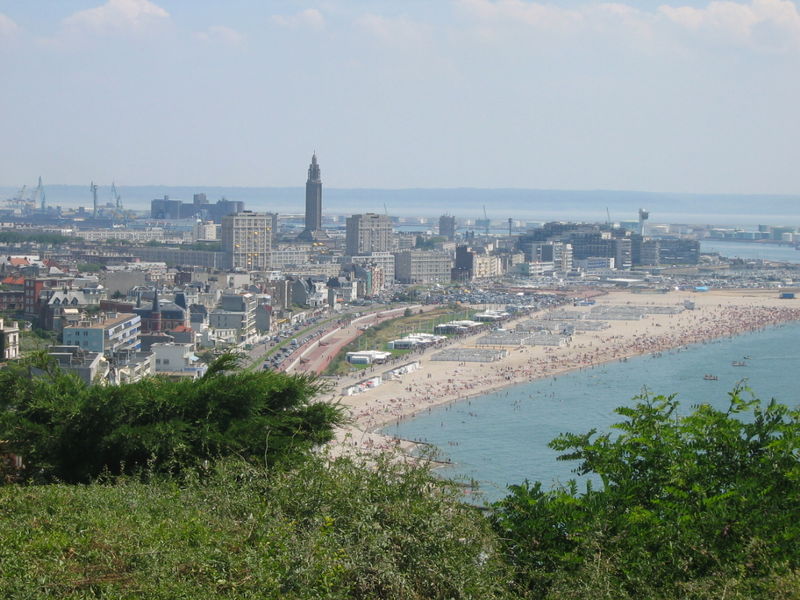800px-Le_Havre_Vue_Plage_14_07_2005.jpg