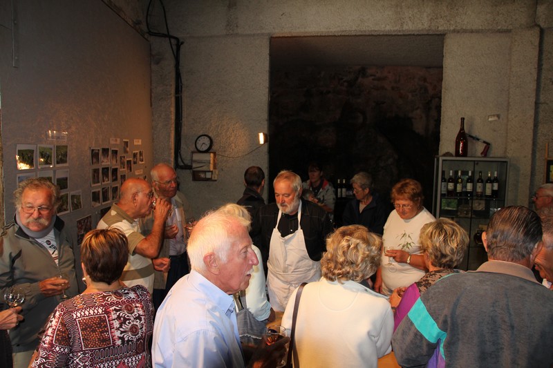 Dégustation chez un vigneron puis repas préparé par Michel et ses aides