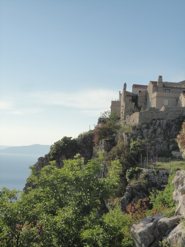 village Lubenice de 12 habitants perché au bout de l'ile