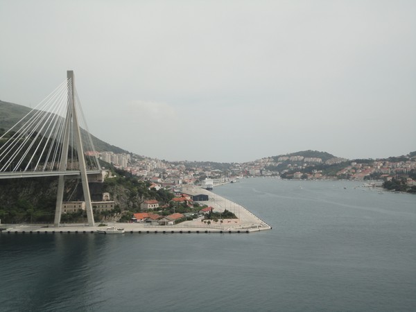 pont en arrivant a Dubrovnik