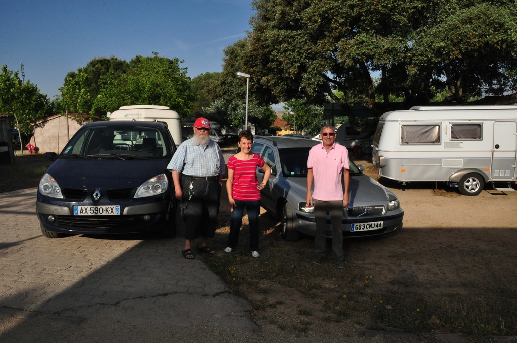 14 mai : Avant le départ des deux attelages