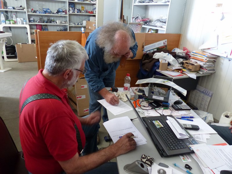 la conclusion  la signature <br />de la donation  donateur le forum<br />donataire l atelier du vdl