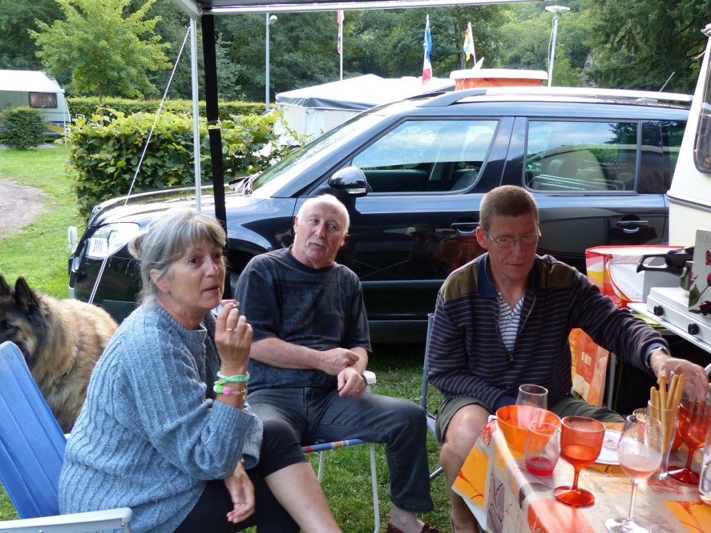 camping sous roche,avallon (1) - Copie.JPG