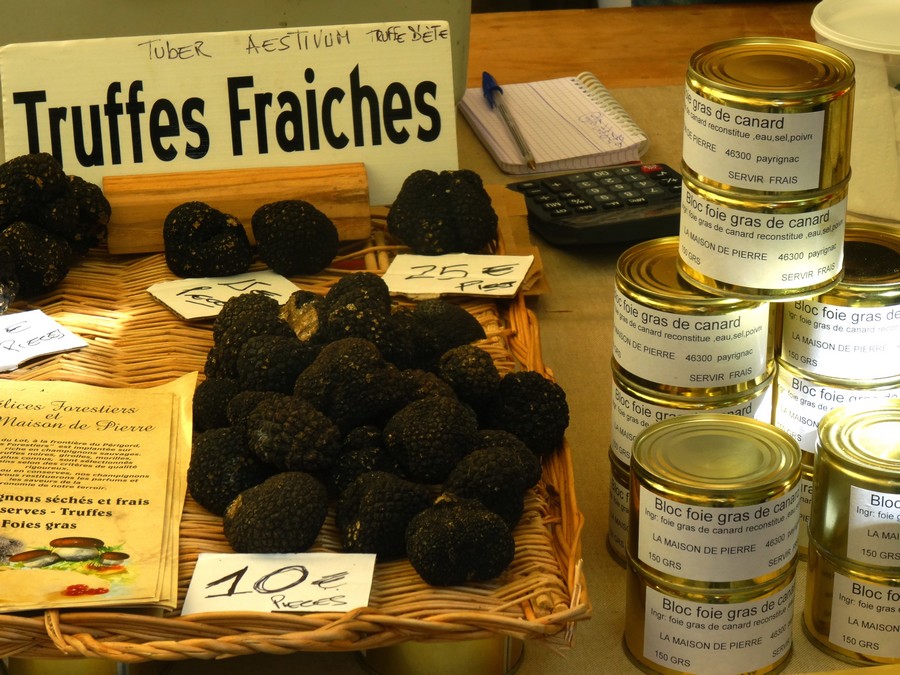 SARLAT spécialités du Perigord.JPG