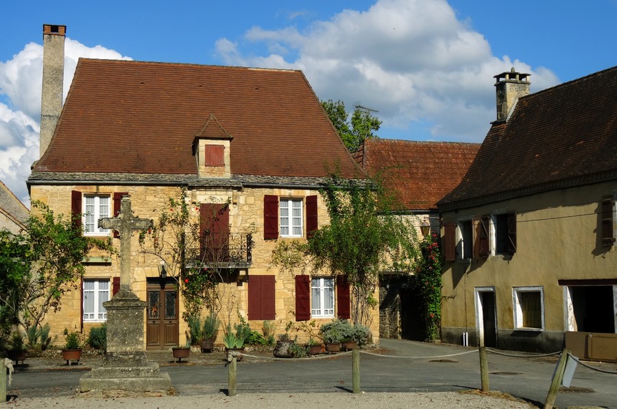 St LEON sur VEZERE (1).JPG