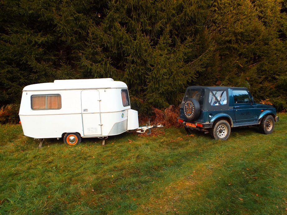 le suzuki samurai qui la tractera maintenant.